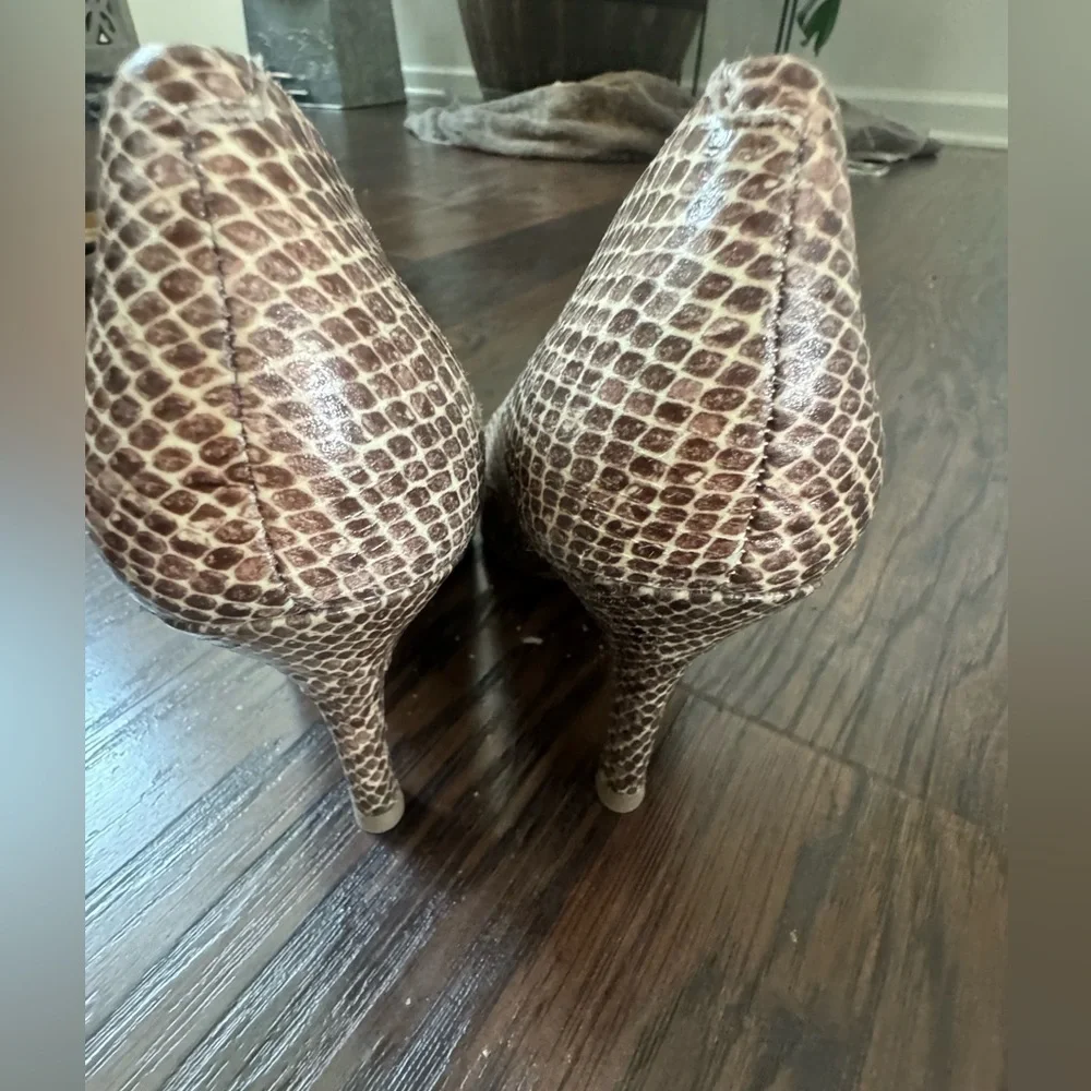Nine West Womens High Heels Pumps Shoes Brown Career Animal Snakeskin Print